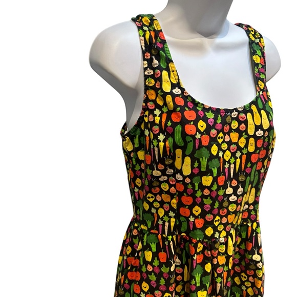 Retrolicious | Fruits and Veggies Vintage Inspired Fit & Flare Dress | Large - Picture 6 of 14